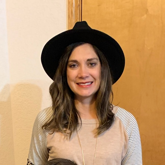 Meet your Posher, Michelle - Picture 1 of 1